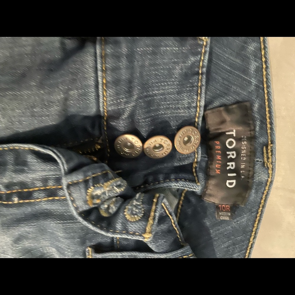 Torrid Jeans - Picture 5 of 10